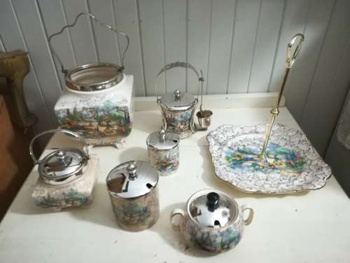 Sandland porcelian set of 7