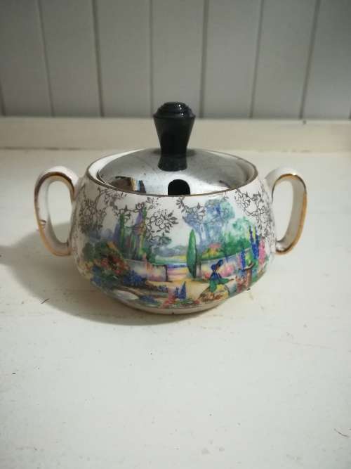 Sandland porcelian set of 7