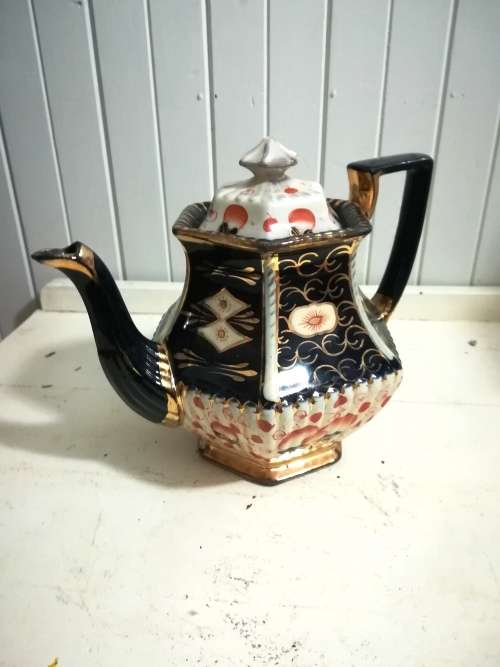 vintage Lingard Imari patterned Teapot