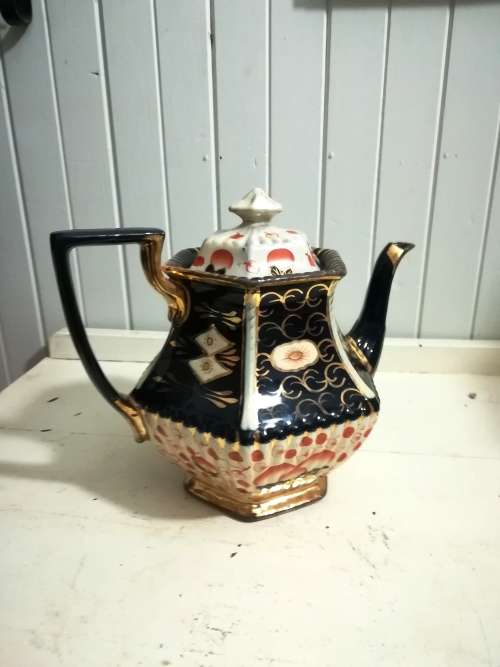 vintage Lingard Imari patterned Teapot
