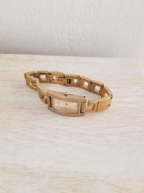 Guess Elegant Gold Watch