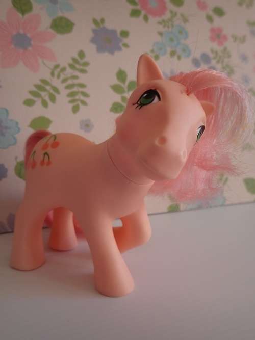 G1 My Little Pony 'Cherries Jubilee' 1984