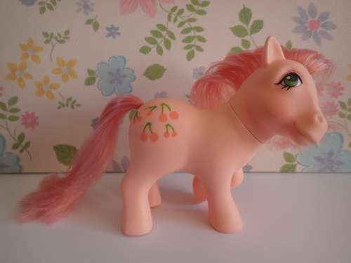 G1 My Little Pony 'Cherries Jubilee' 1984
