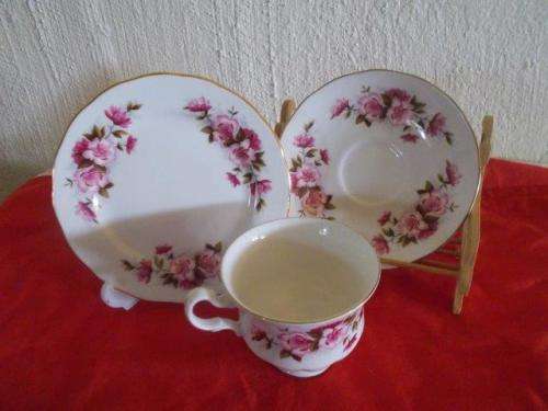 Stunning pink flowers queen anne tea cup trio lot 4 some damage