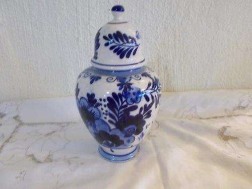 blue delft jar with lid