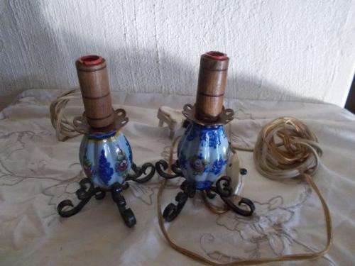 A pair of small pretty vintage lamps