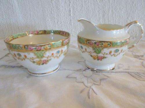 Lovely vintage sutherland milk jug and sugar bowl