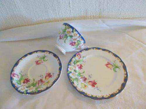 stunning bell china  tea cup trio narissus pattern lot 3