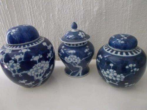 Three nice oriental blue and white ginger jars lot