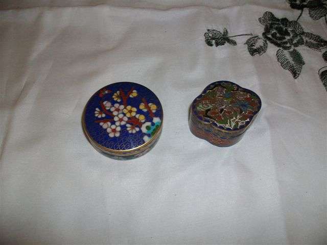 Two lovely small pill cloisonne boxes