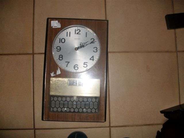 Seiko transistor wall battery opreated clock, condition unknown