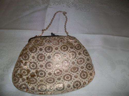 Ladies vintage gold eveing small bag