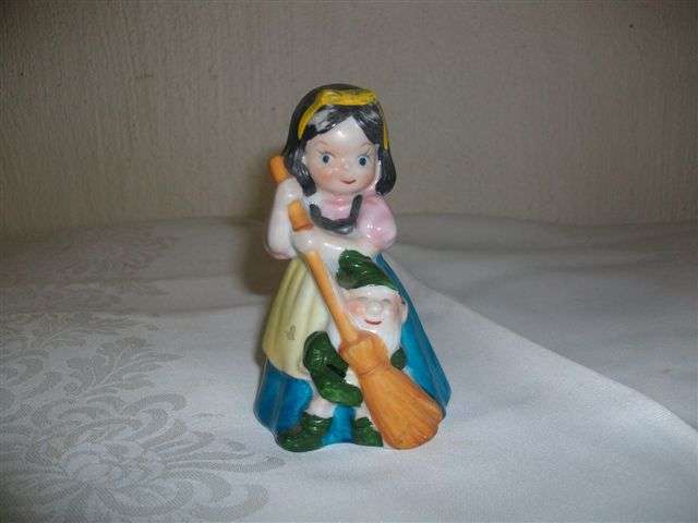 Sweet collectable snow white bell