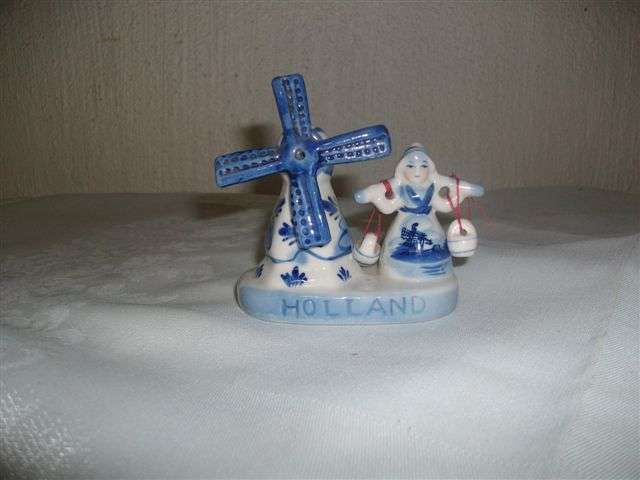 Collectable blue and white delft windmill with girl