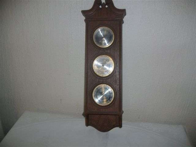 Wall vintage barometer hygrometer and thermometer