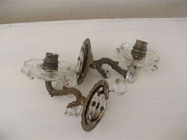 A pair of vintage brass looking wall sconces - lot 2