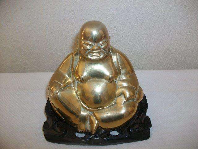 Lovely brass Buddha on wooden base