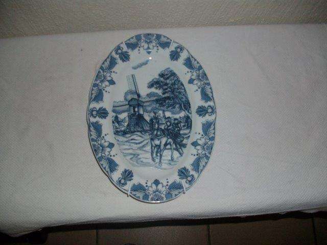 Collectors blue and white delft oval wall plate