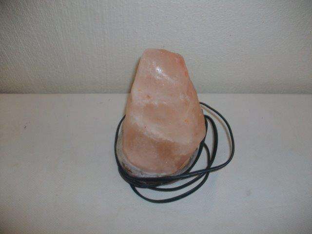 Lovely rose quartz salt lamp in working order