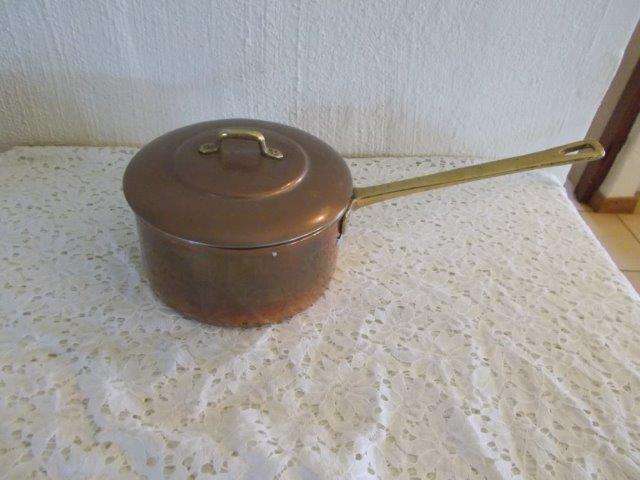 Nice copper plated pot with lid and brass looking handle