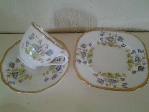 beatiful blue flowers clarence china tea cup trios
