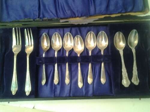 incomplete set of vintage silver plated cutlery tea spoons and forks