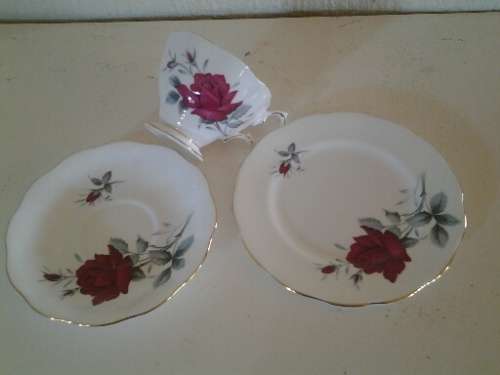Pretty Royal albert sweet romance tea cup trio -- lot 4