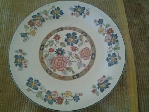 Stunning floarl wall plate
