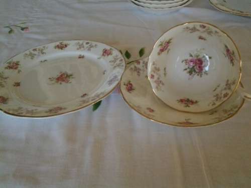 very pretty pink floarl vintage grovenor china tea cup trio