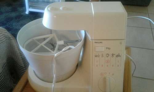 Vintage philips  mixer made in holland with attchments in working order