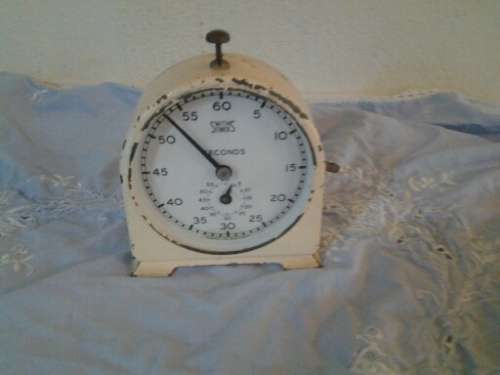 Vintage enamelled old timer in good working order