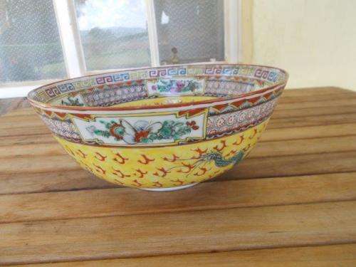 stunning oriental dragon style porcelain bowl