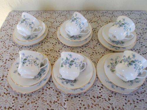 A set of six vintage pretty floarl pattern queen anne tea cup trios
