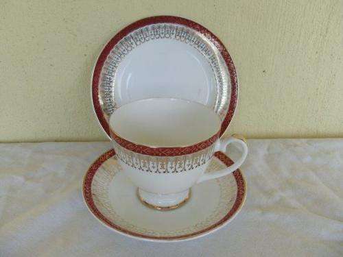 Pretty red and gold vintage royal grafton tea cup trio