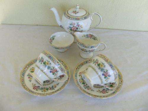Pretty vintage old foley ming rose pattern tea for two set