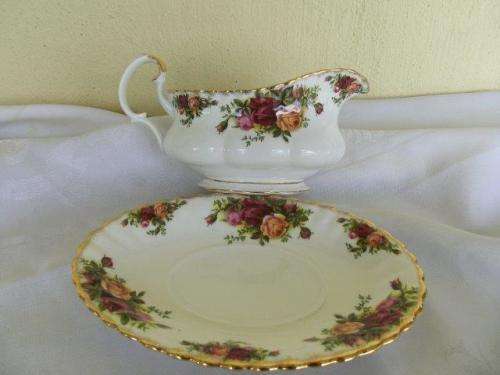 Royal albert old country roses gravy boat