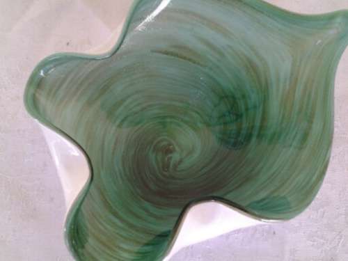 pretty veneation glass dish