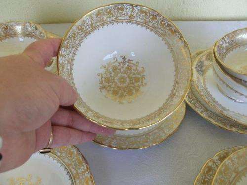 stunning gold and white new chelesa porcelain tea cup trios and sugar bowl