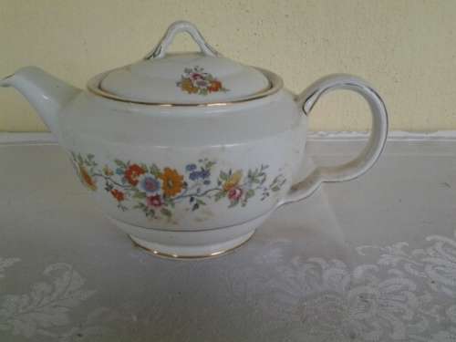 vintage john maddock floarl pattern porcelain tea pot