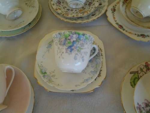 set of six pretty mix and match porcelain tea cup trios