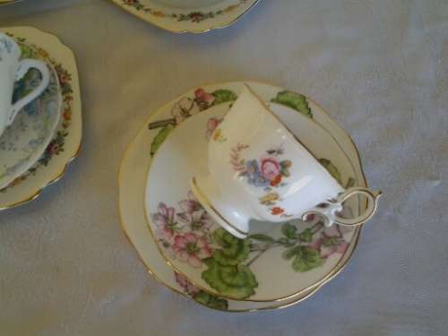 set of six pretty mix and match porcelain tea cup trios