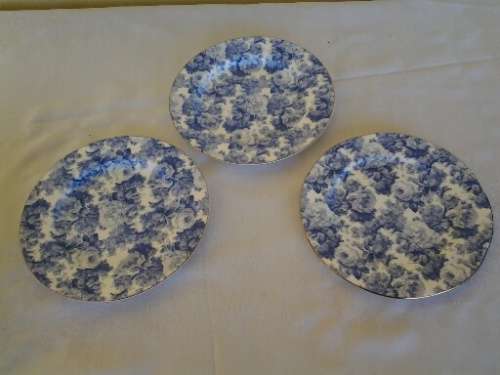 three stunning blue maxwell Williams porcelain cake side plates