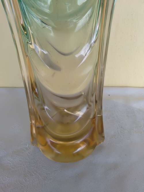 Large stunning  venation glass  vase with damage
