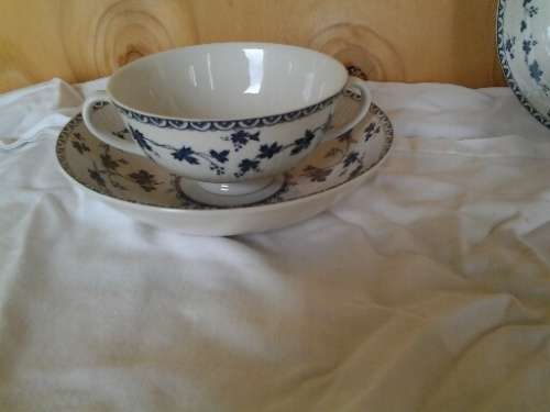 job lot of four vintage royal doulton york town items two soup bowls two soup mugs lot