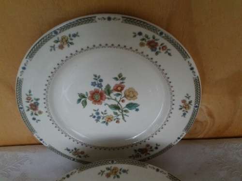 Set of eight stunning salad side plates porcelain Royal doulton Kings wood