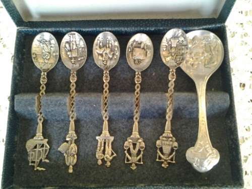 boxed sliver plated boxed Dutch tea spoons with sugar spoon