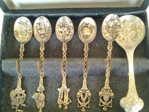boxed sliver plated boxed Dutch tea spoons with sugar spoon