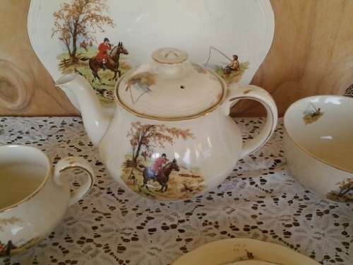 Complete vintage Hunting scene porcelain Alfred meakin tea set