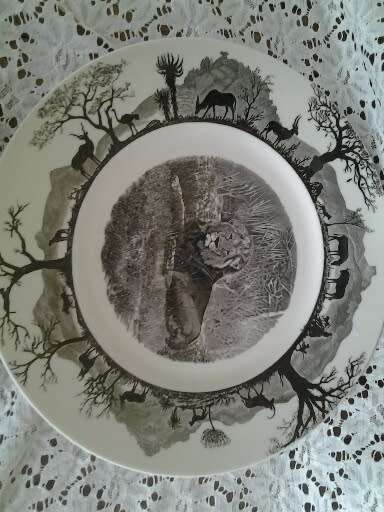 stunning Lion display wall plate by Wedgwood by the Kruger National park