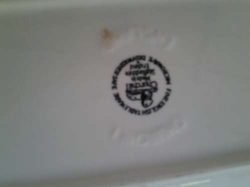 blue and white willow pattern porcelain Churchill butter dish
